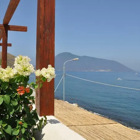 Nerossidiana Sul Mare Di * ليباري