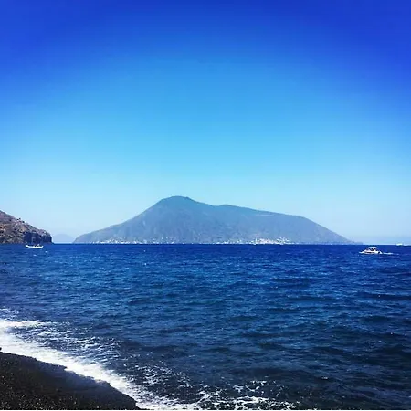 Nerossidiana Sul Mare Di Lipari (Isola Lipari)